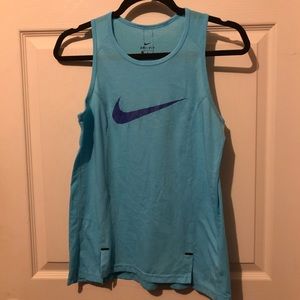 Nike workout top